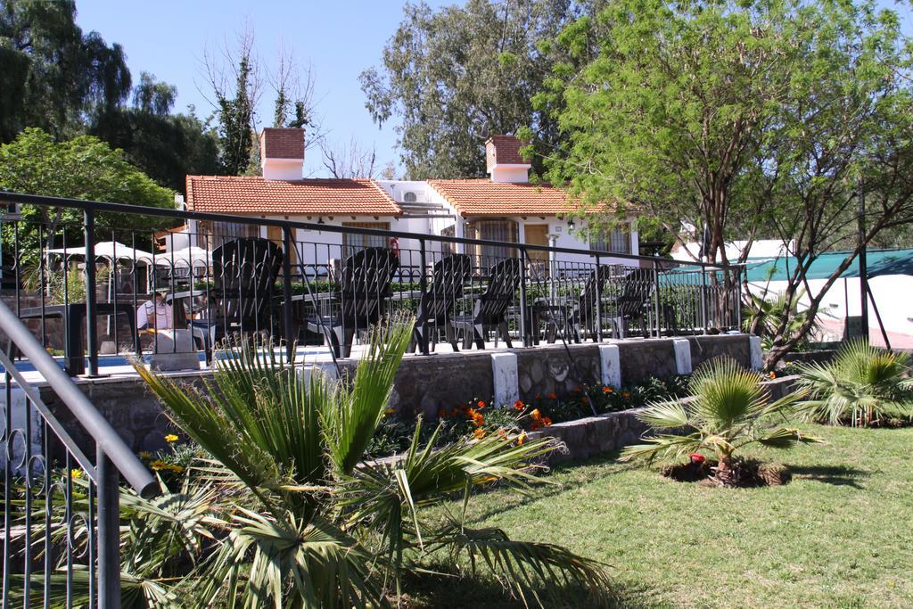 Complejo Turistico Alfombra Magika Villa Mendoza Bagian luar foto